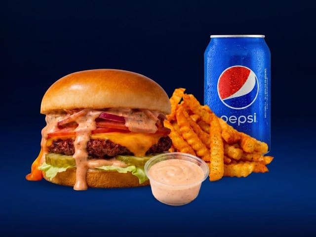 #5 Cheeseburger Slider W/Fries & Soda.